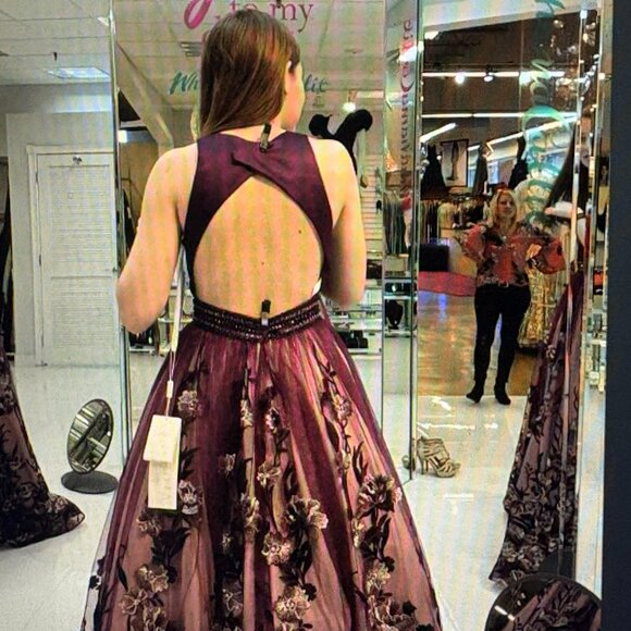 Plum Purple Prom Dress Size 2 Size 4 - Picture 4 of 14